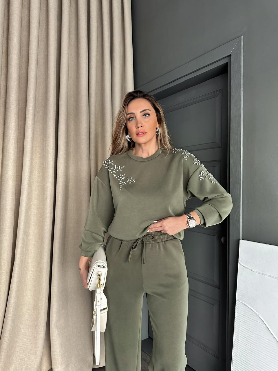 Haki Omuzları Serpme Taşlı Premium Takım
