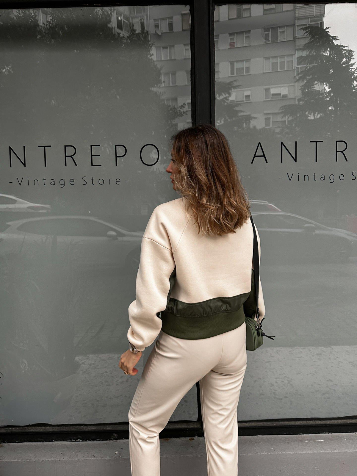 Haki Paraşüt Detaylı Sweatshirt