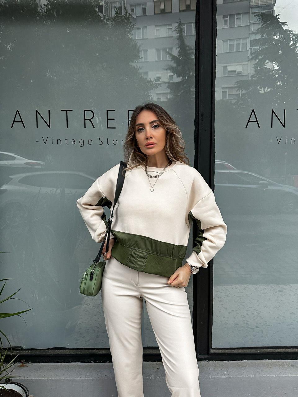 Haki Paraşüt Detaylı Sweatshirt