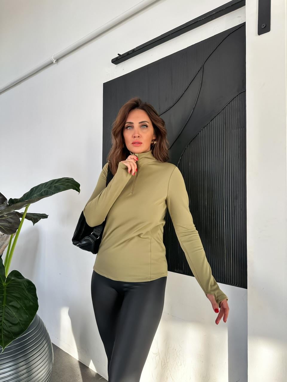 Haki Parmak Detaylı Likralı Sweatshirt