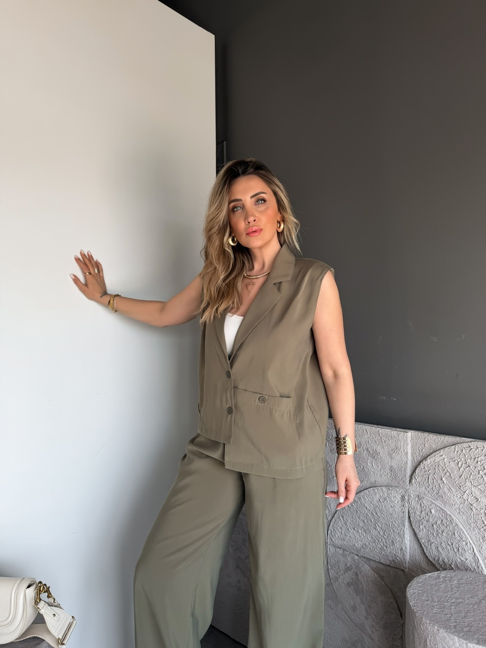 Haki Sırtı Düğmeli Yelekli Tasarım Takım