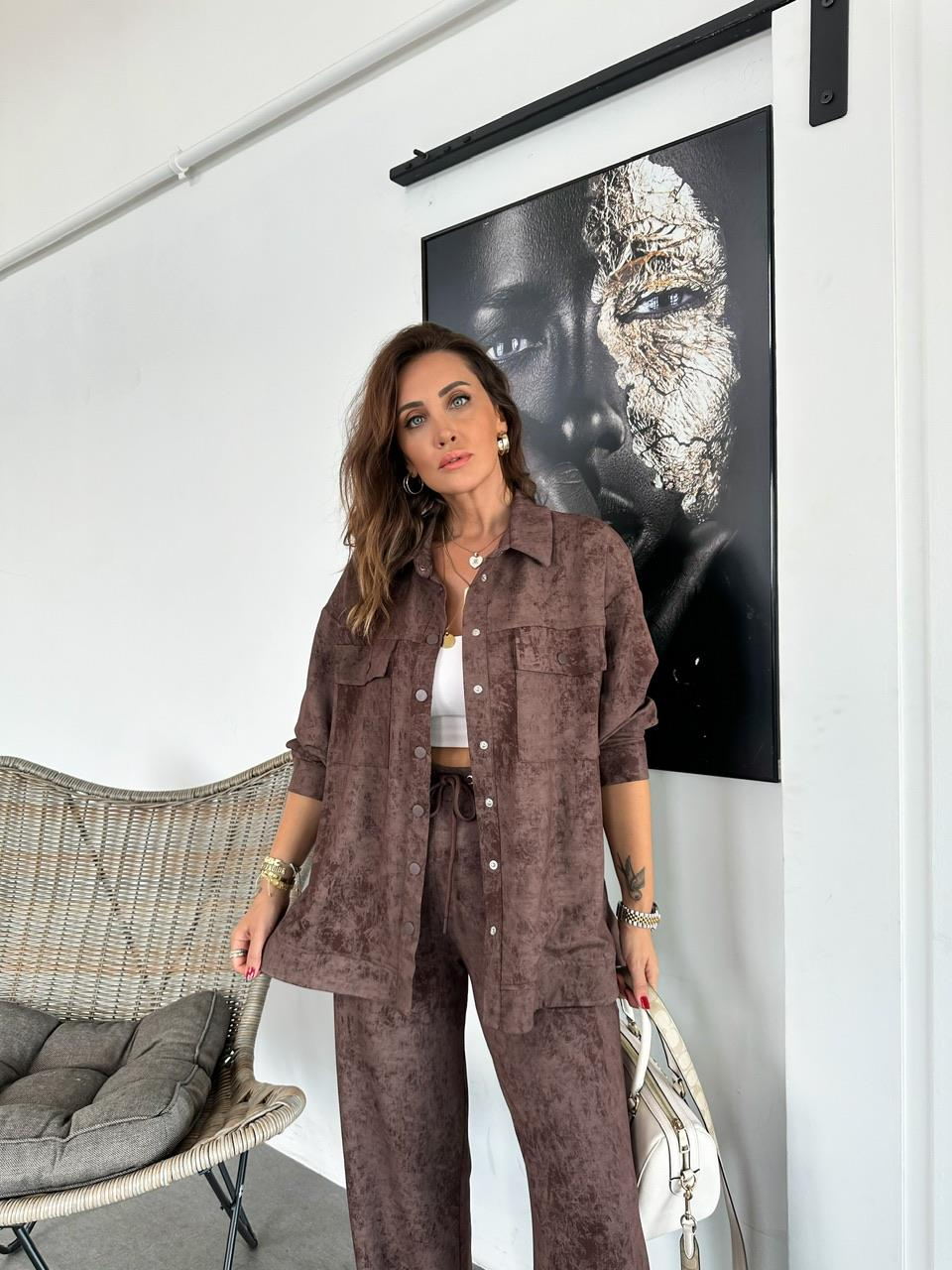 Kahve Batik Desen Gömlekli Takım