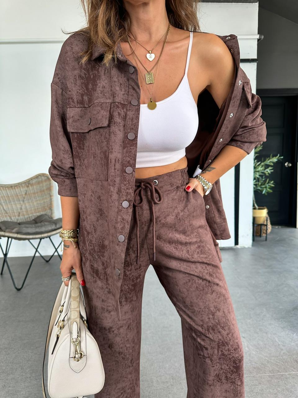 Kahve Batik Desen Gömlekli Takım