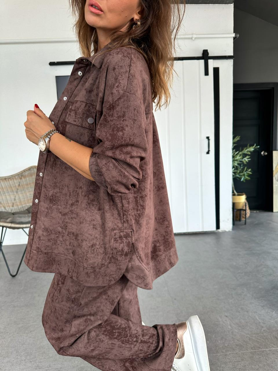 Kahve Batik Desen Gömlekli Takım