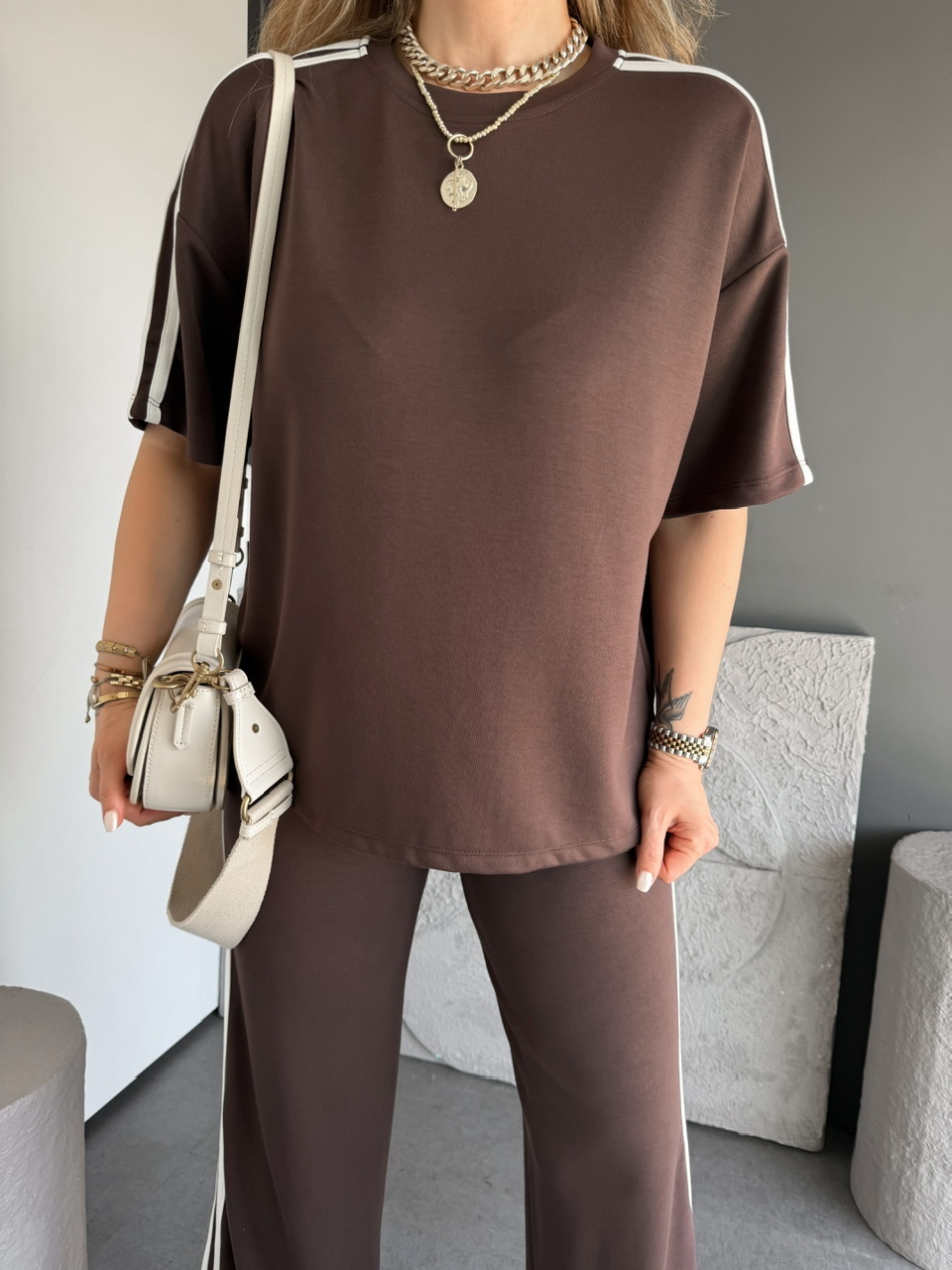 Kahve Beyaz Biyeli Modal Basic Takım