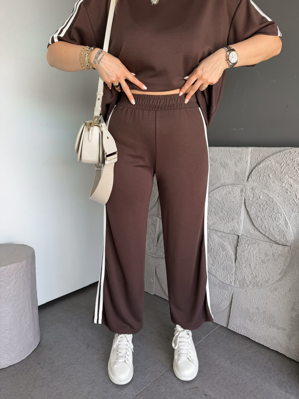 Kahve Beyaz Biyeli Modal Basic Takım