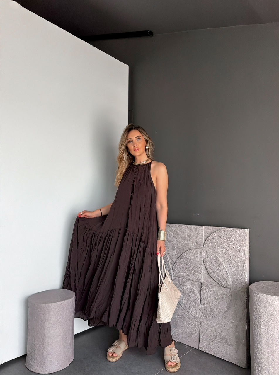 Kahve Buruşuk Kumaş Halter Yaka Elbise