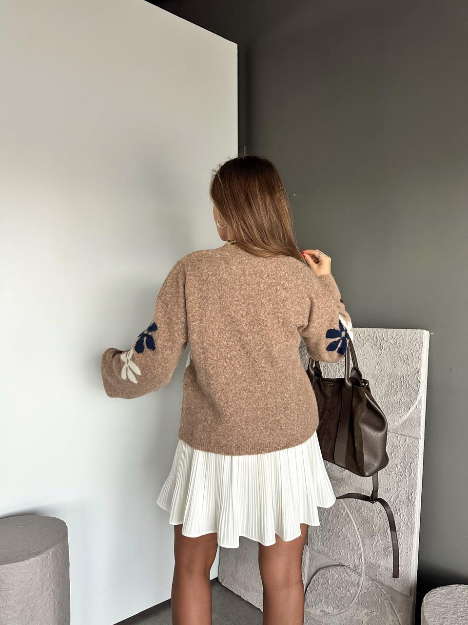 Kahve Çiçek Desen Bağlamalı Hırka