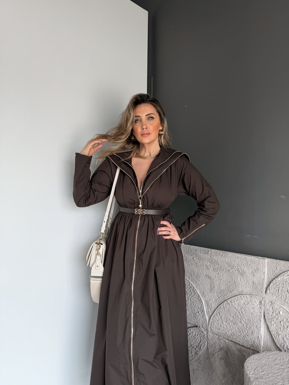 Kahve Çift Fermuarlı Kemerli Elbise