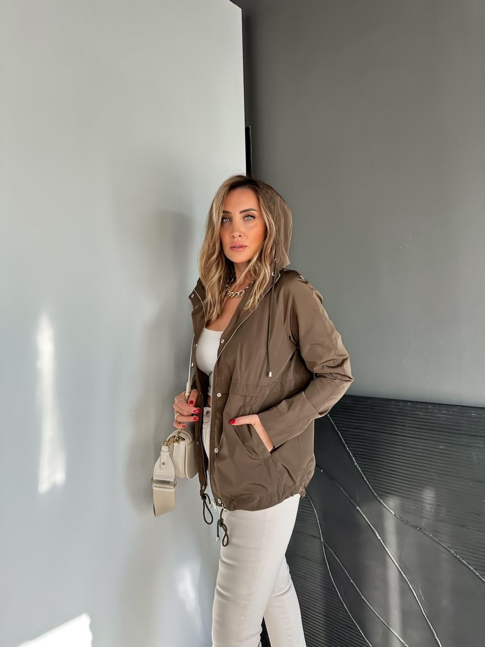 Kahve Cıtcıtlı Kapşonlu Yağmurluk