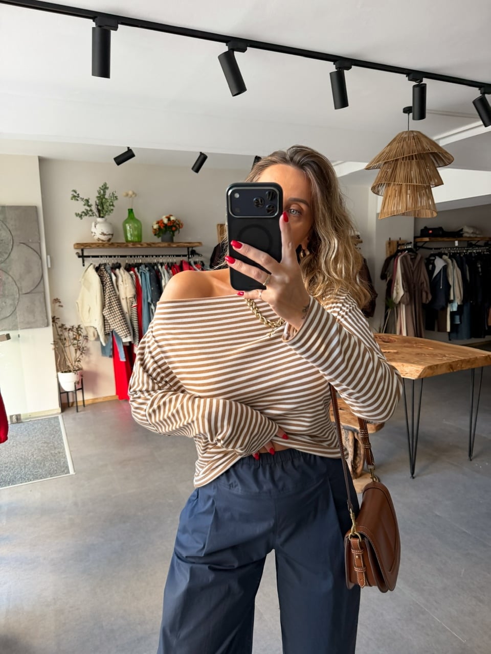 Kahve Çizgili Düşük Omuzlu Tshirt