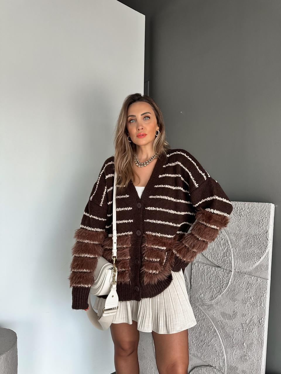 Kahve Çizgili Kürklü Hırka