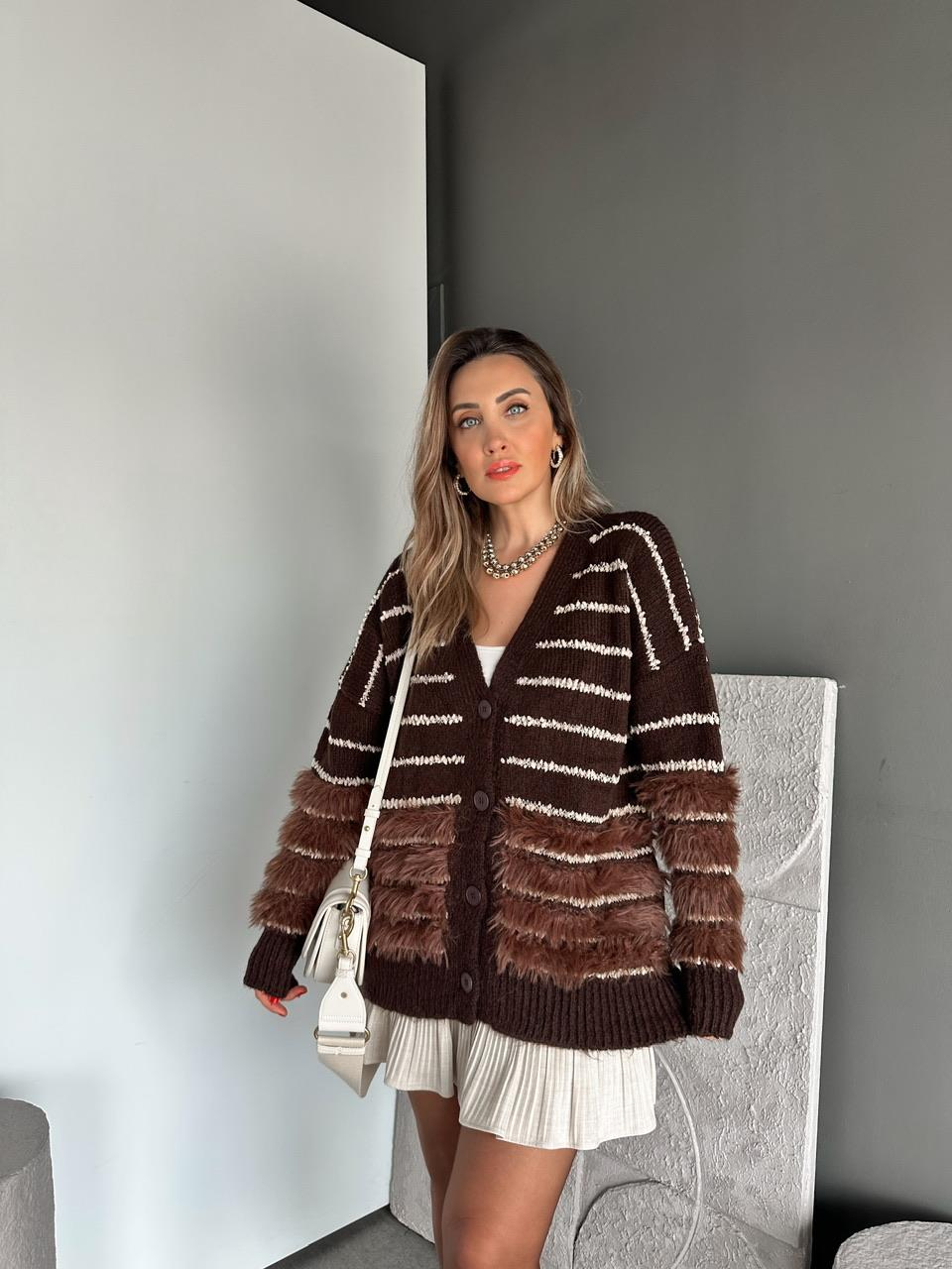 Kahve Çizgili Kürklü Hırka