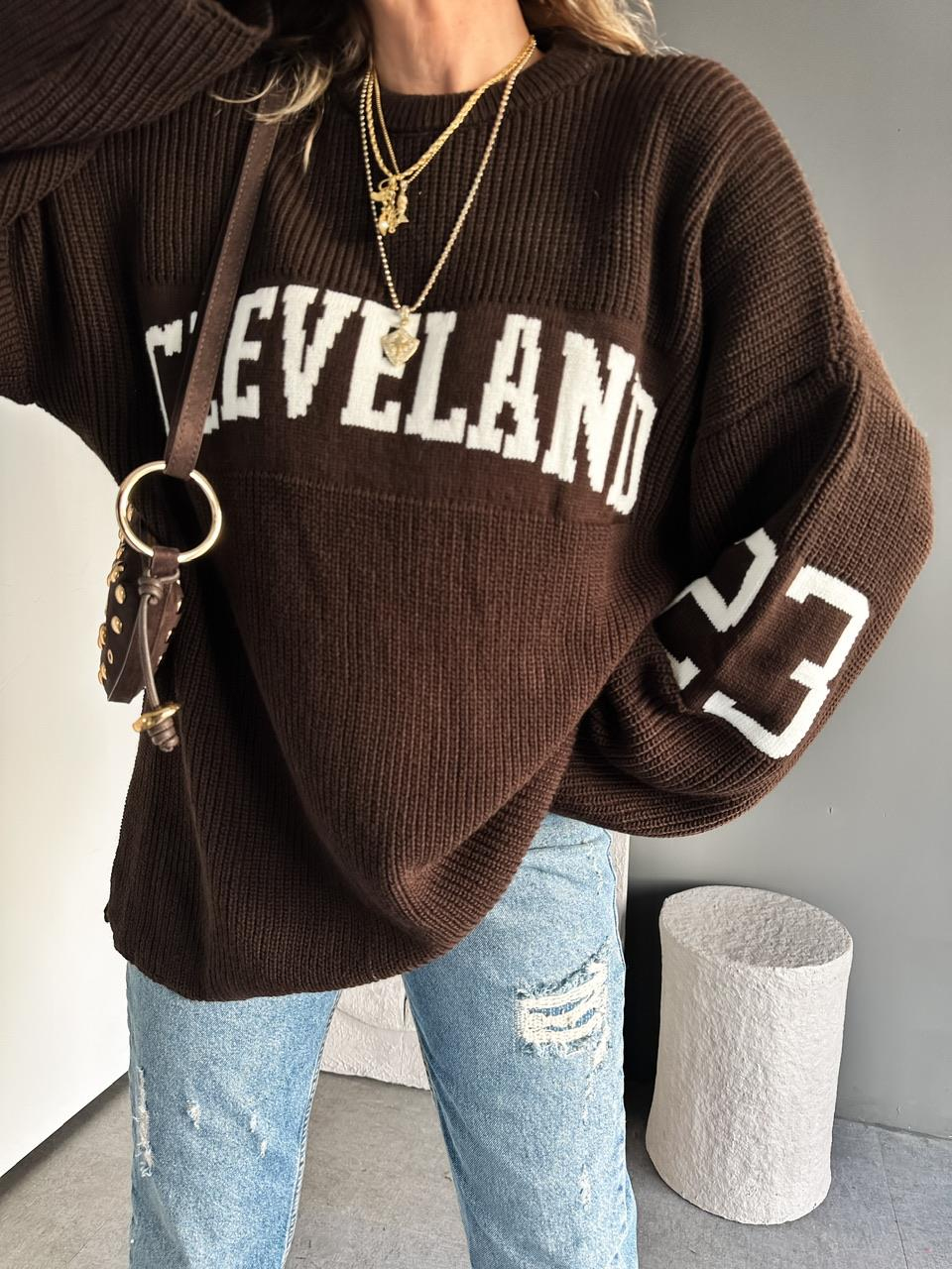 Kahve Cleveland Salaş Kazak