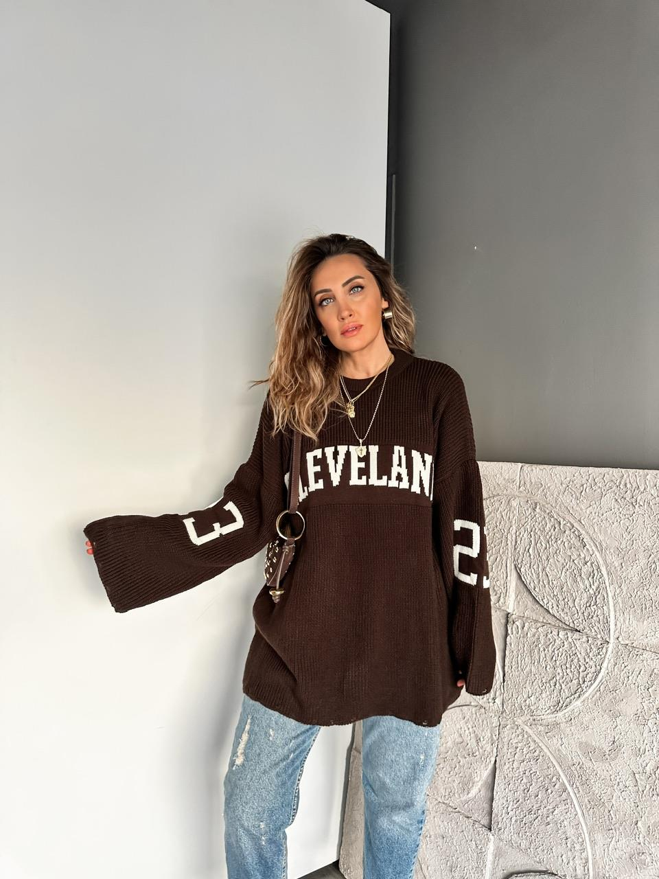 Kahve Cleveland Salaş Kazak