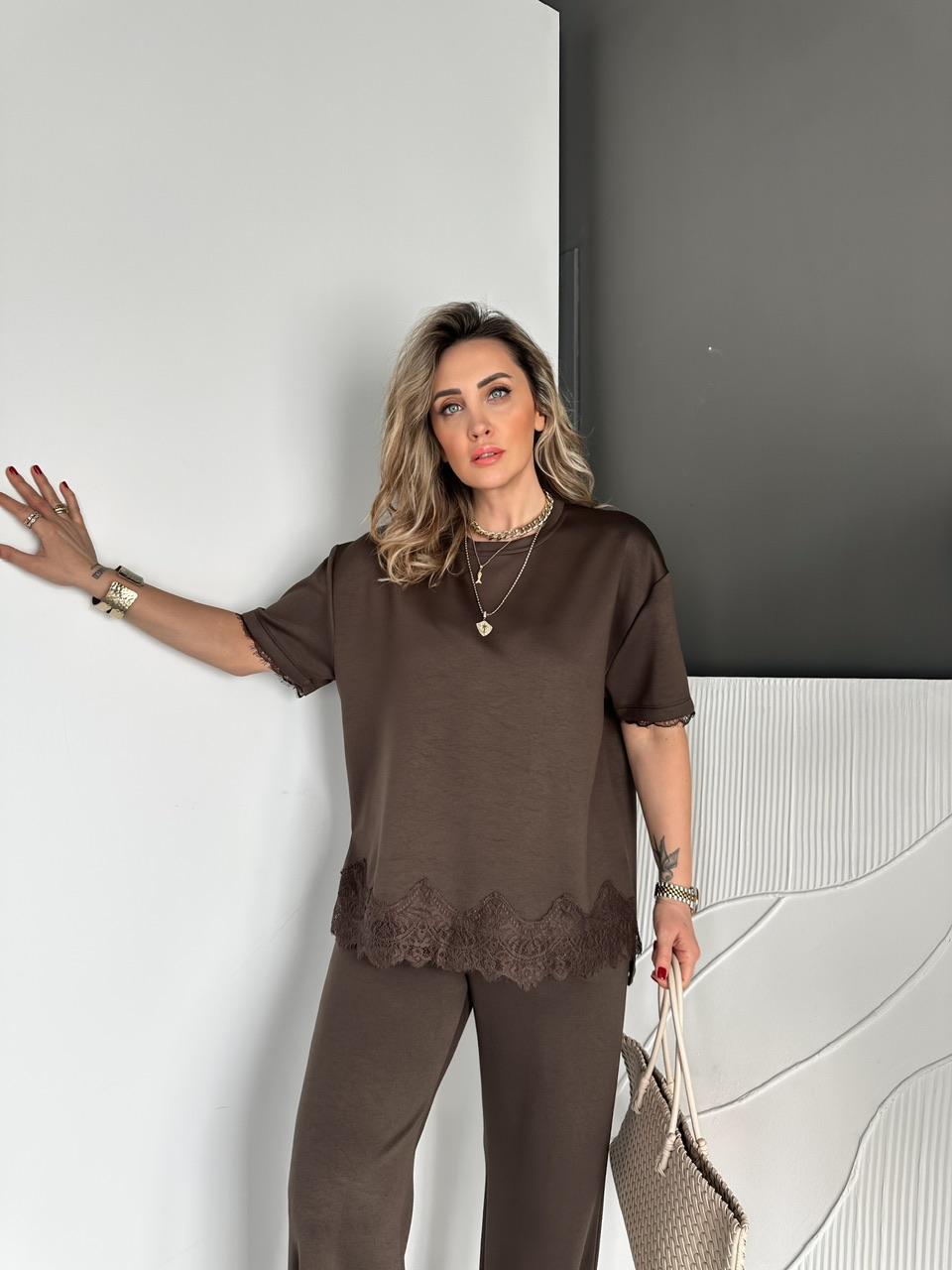 Kahve Dantelli Tasarım Modal Takım