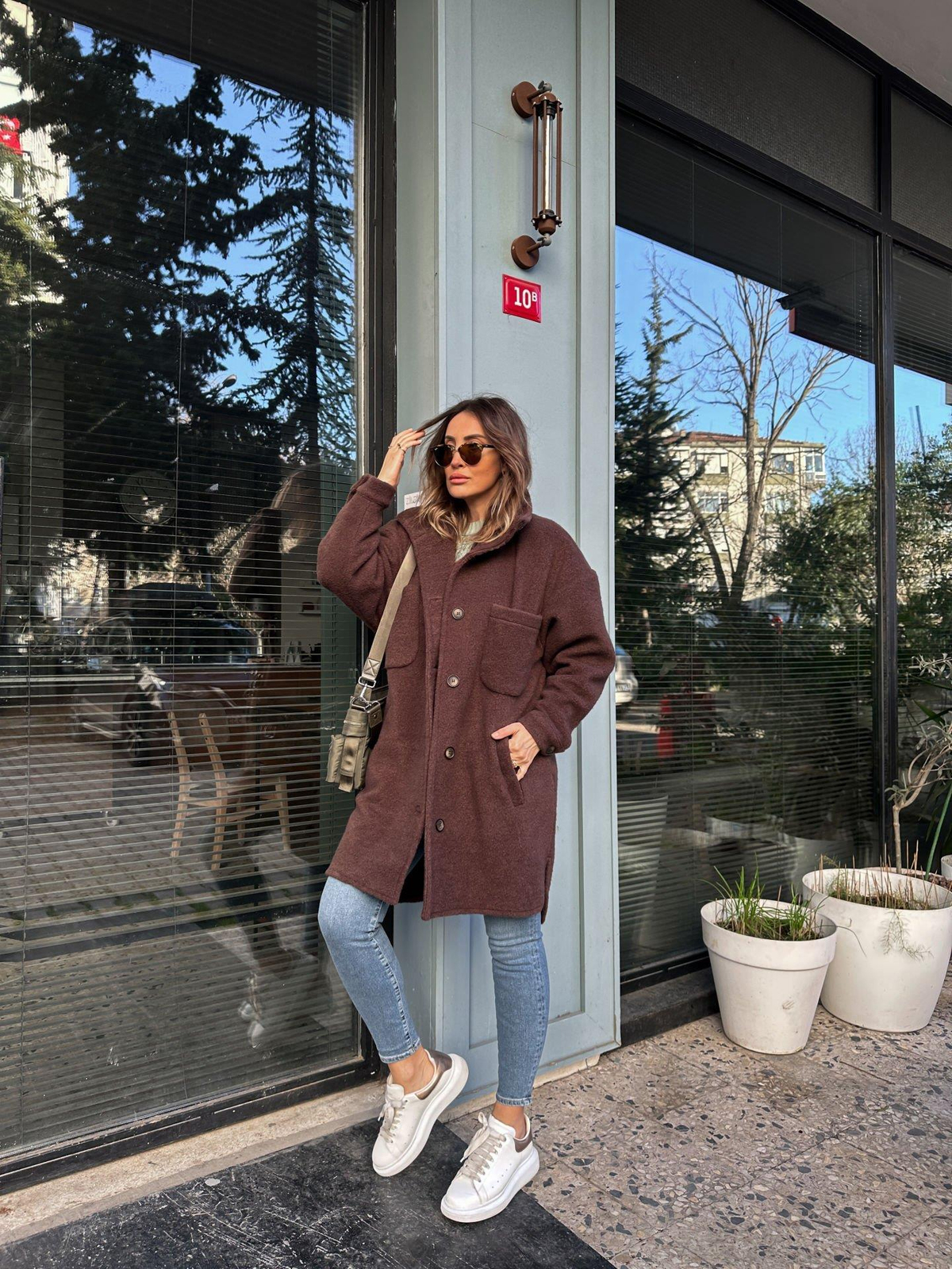 Kahve Dik Yaka Cepli Kaban