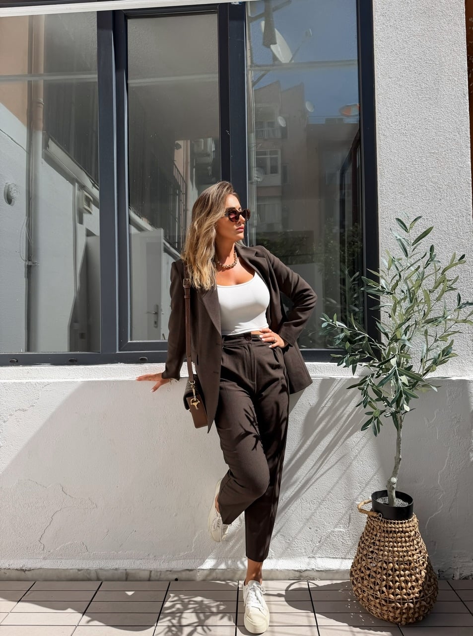 Kahve Ekose Kaplı Düğmeli Premium Takım