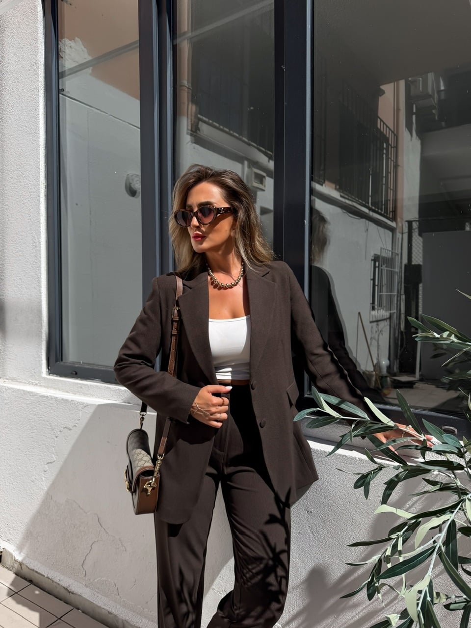Kahve Ekose Kaplı Düğmeli Premium Takım