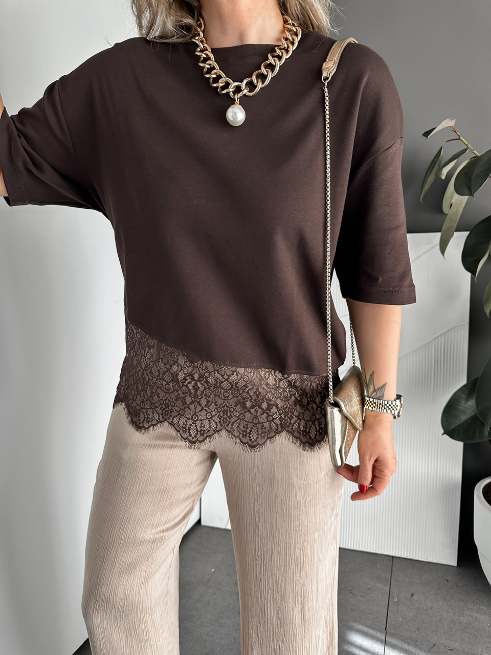 Kahve Eteği Dantelli Cotton Tshirt