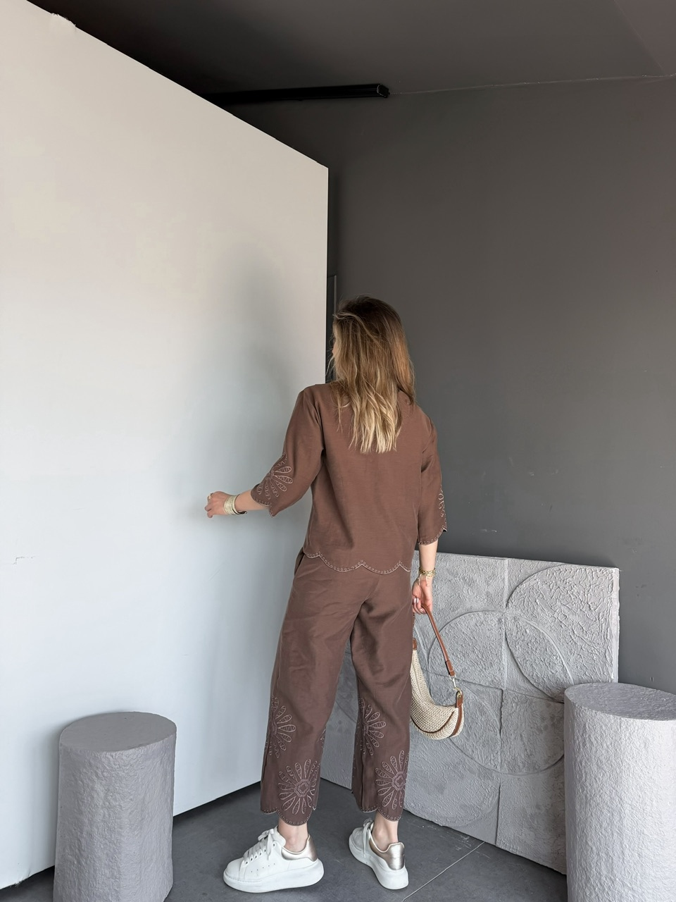 kahve Eteği Nakışlı Premium Keten Takım