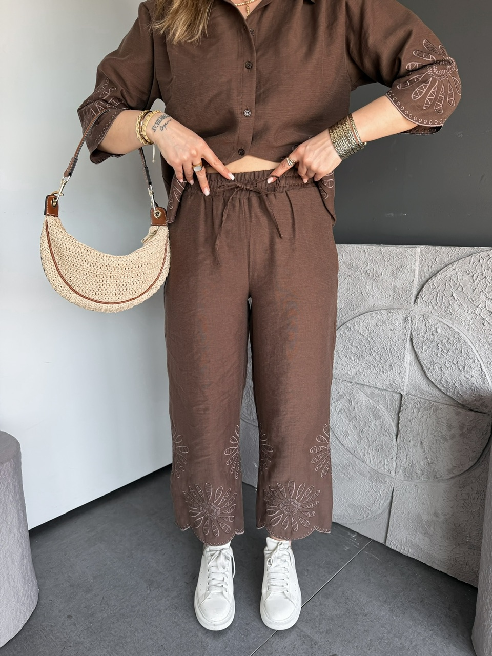 kahve Eteği Nakışlı Premium Keten Takım