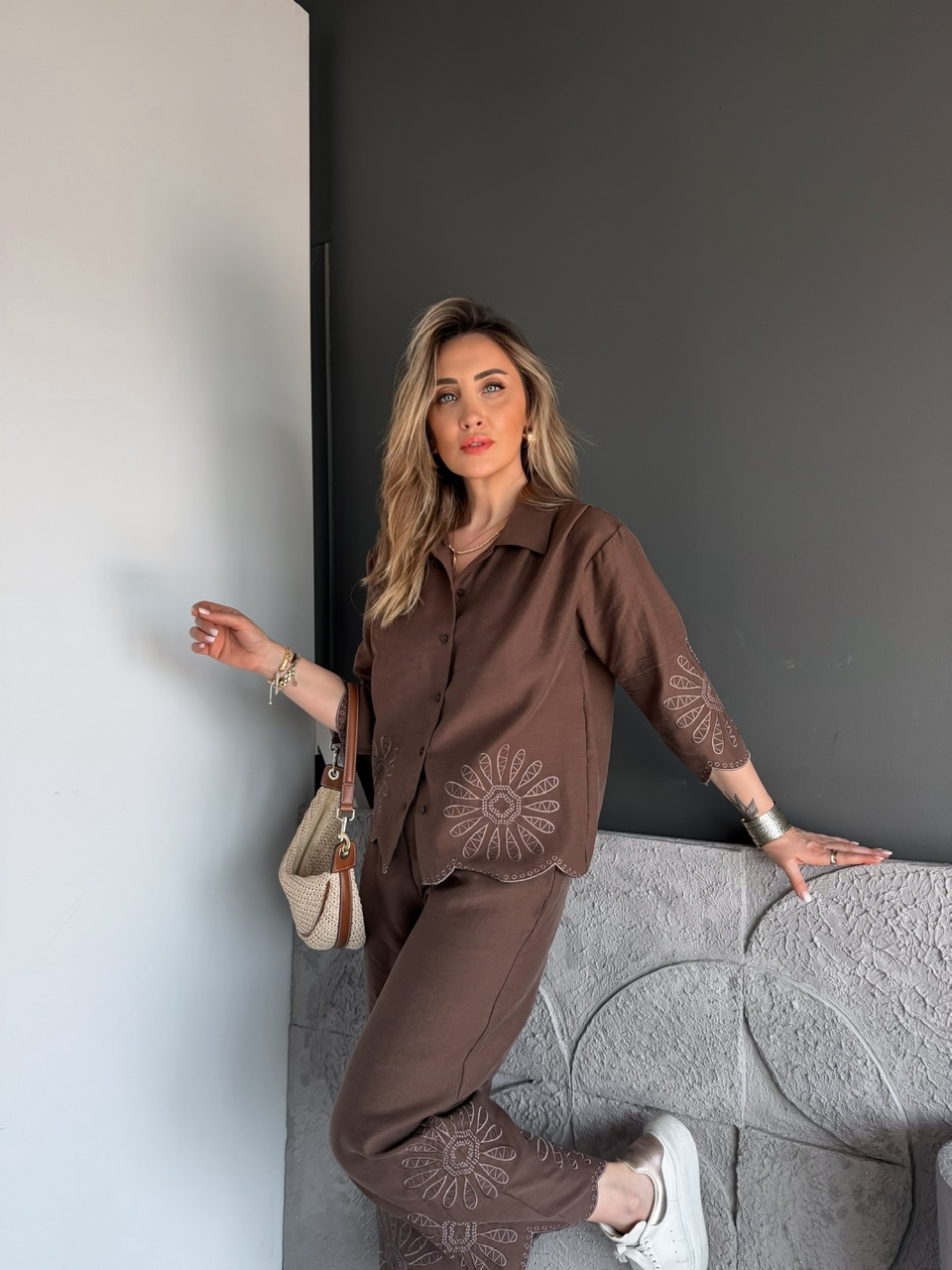 kahve Eteği Nakışlı Premium Keten Takım