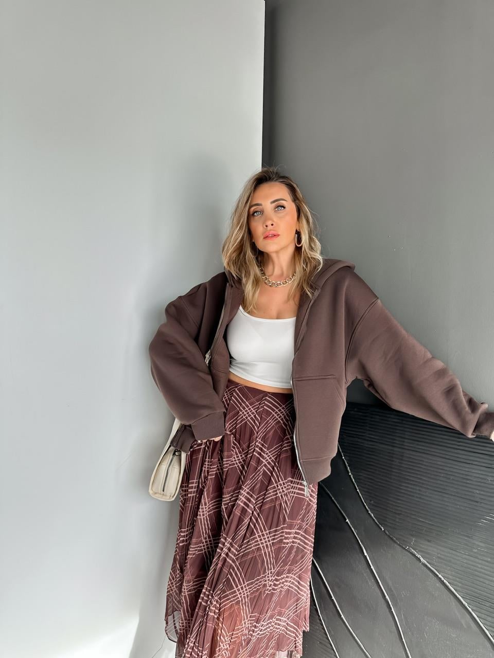 Kahve Fermuarlı Şardonlu Sweatshirt