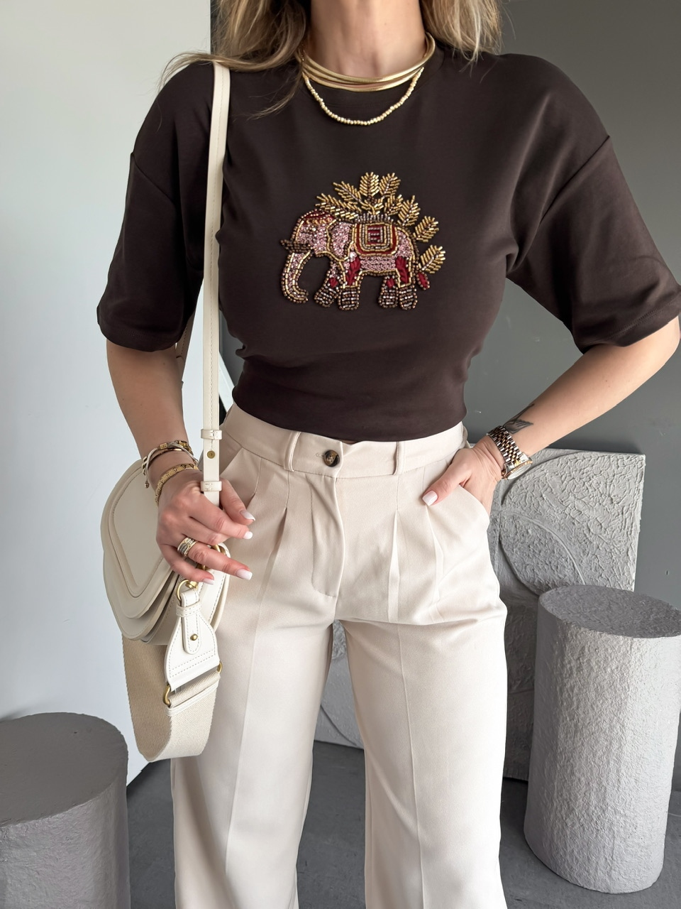 Kahve Fil Nakışlı Cotton Tshirt