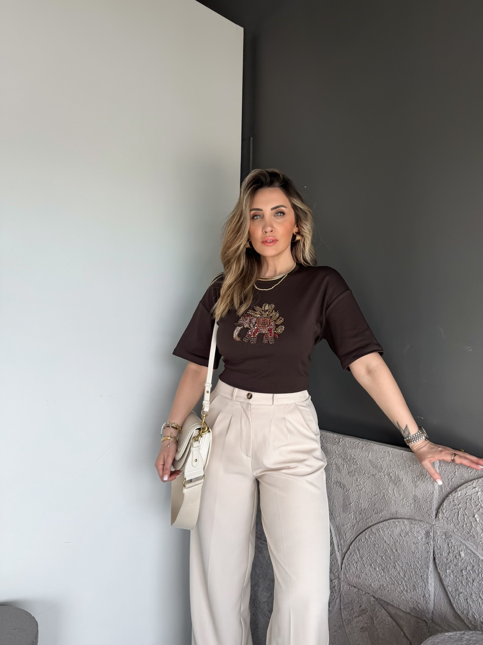 Kahve Fil Nakışlı Cotton Tshirt