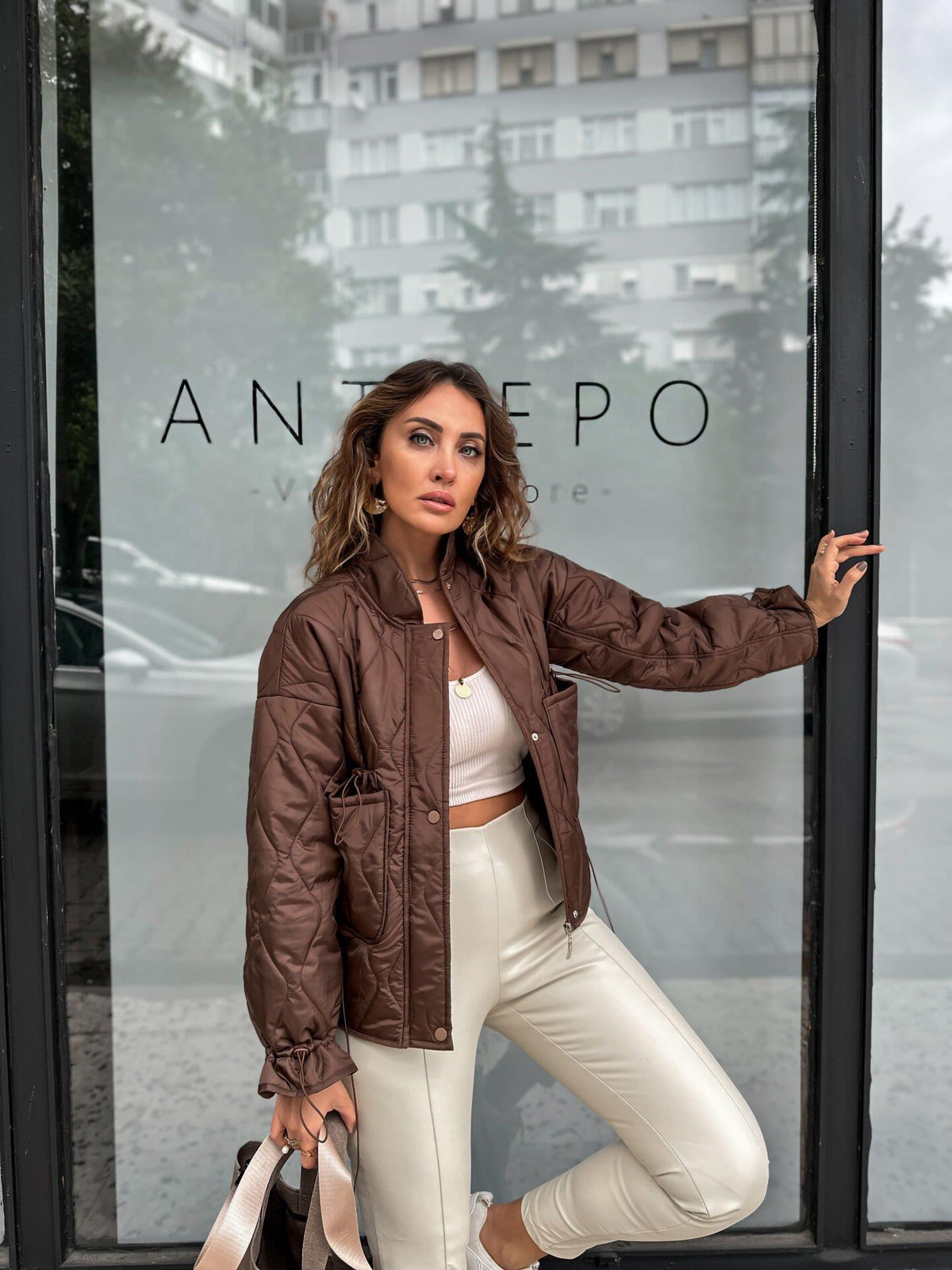 Kahve Kapitone Kolları Büzülebilir Mont