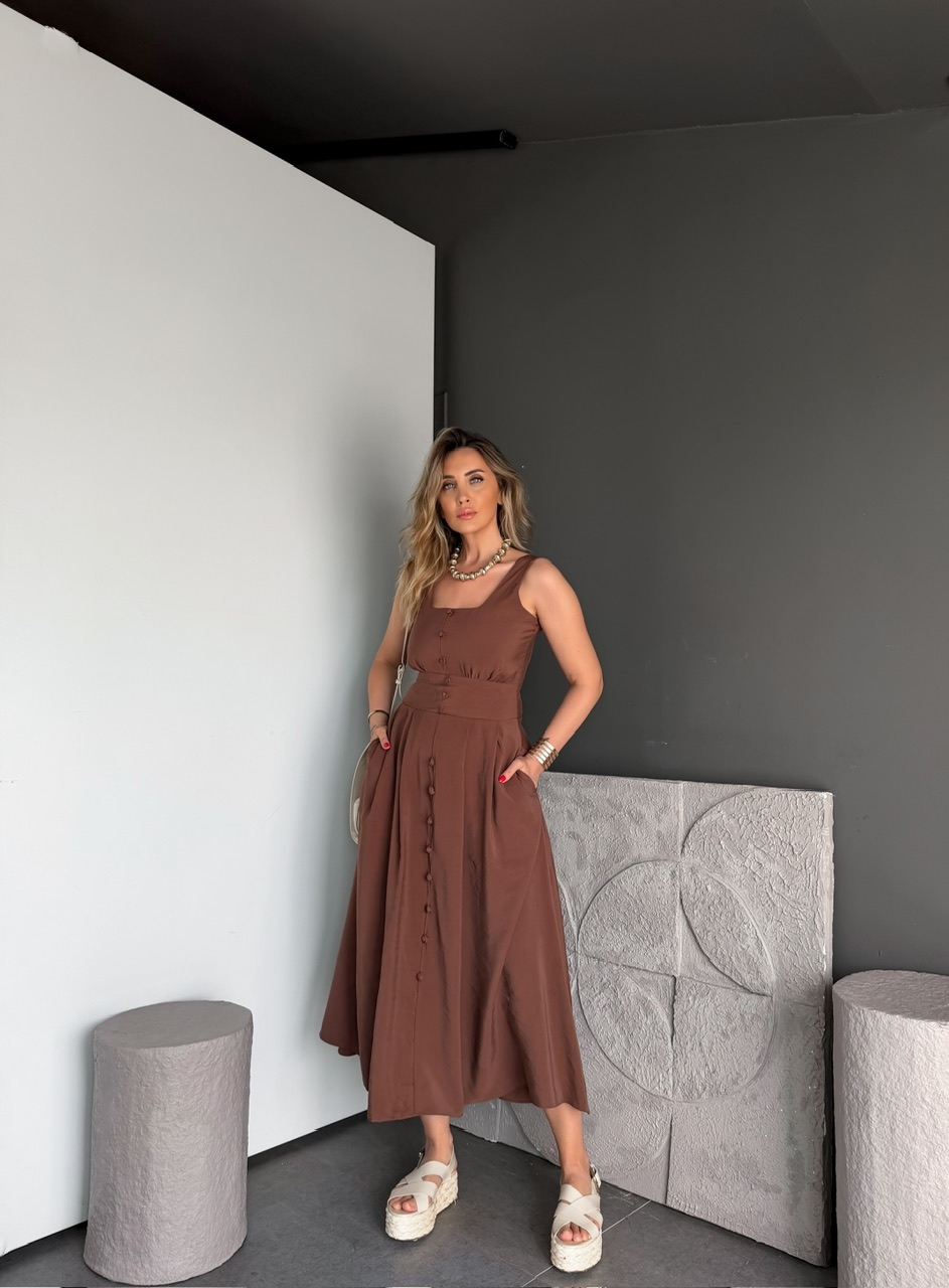 Kahve Kare Yaka Sırtı Lastikli Elbise