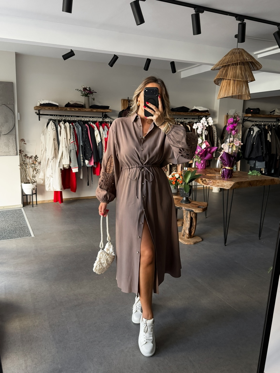 Kahve Kolları Nakışlı Beli İpli Uzun Kollu Elbise