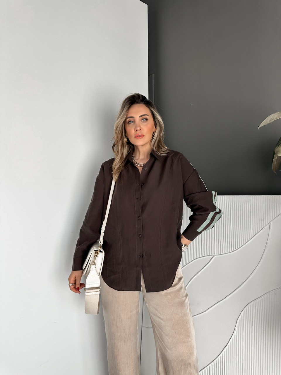 Kahve Kolları Şeritli Premium Gömlek