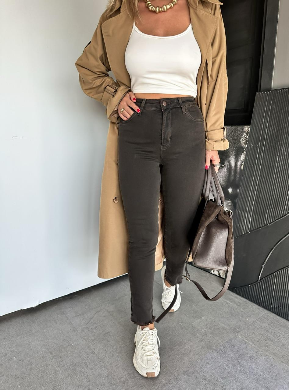Kahve Likralı Slim Fit Premium Jean