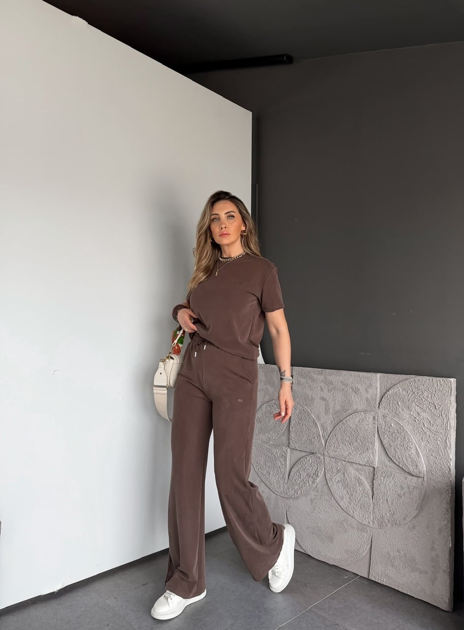 Kahve Logolu Pike Takım