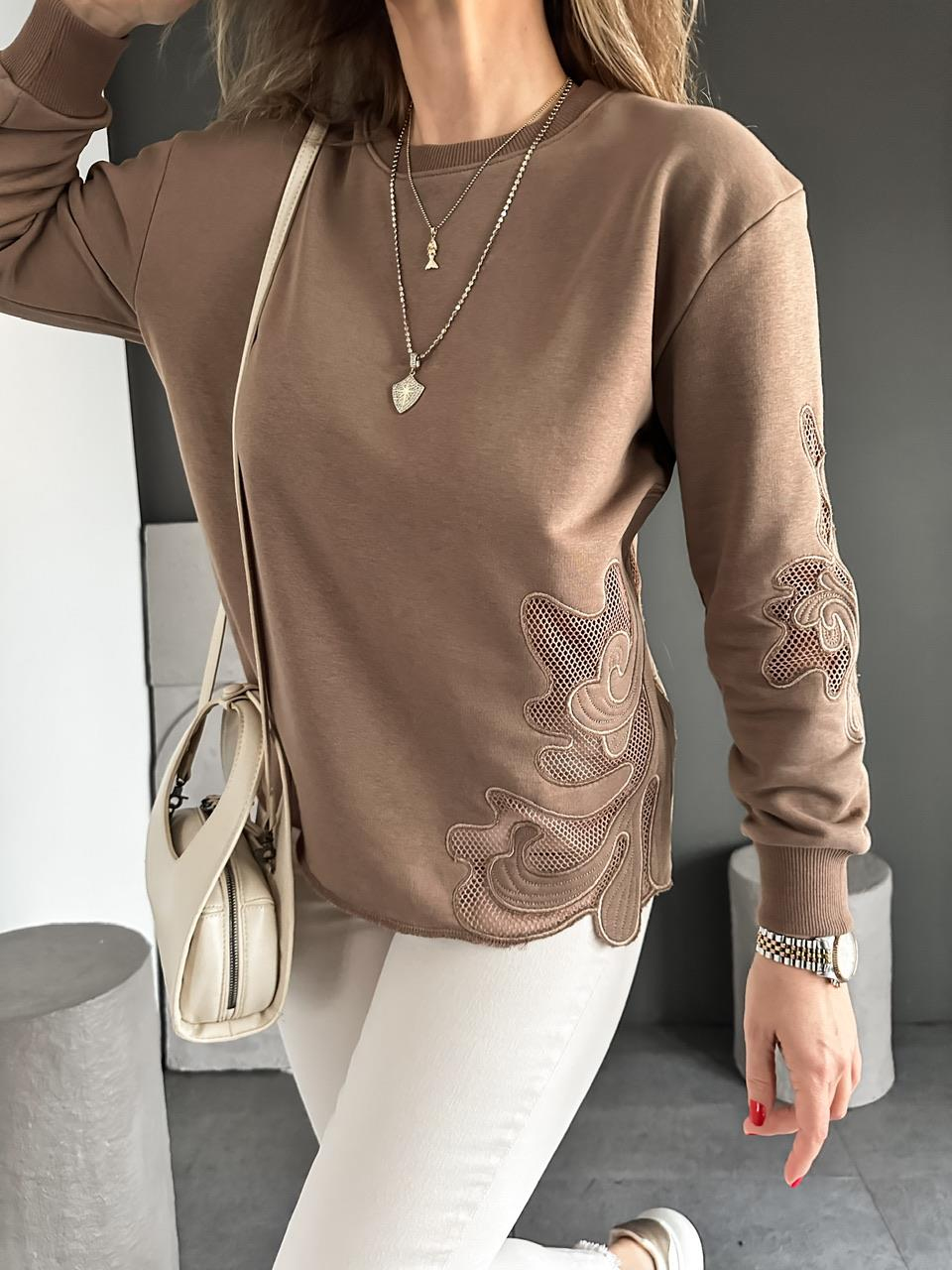 Kahve Nakışlı Marka Model Sweatshirt