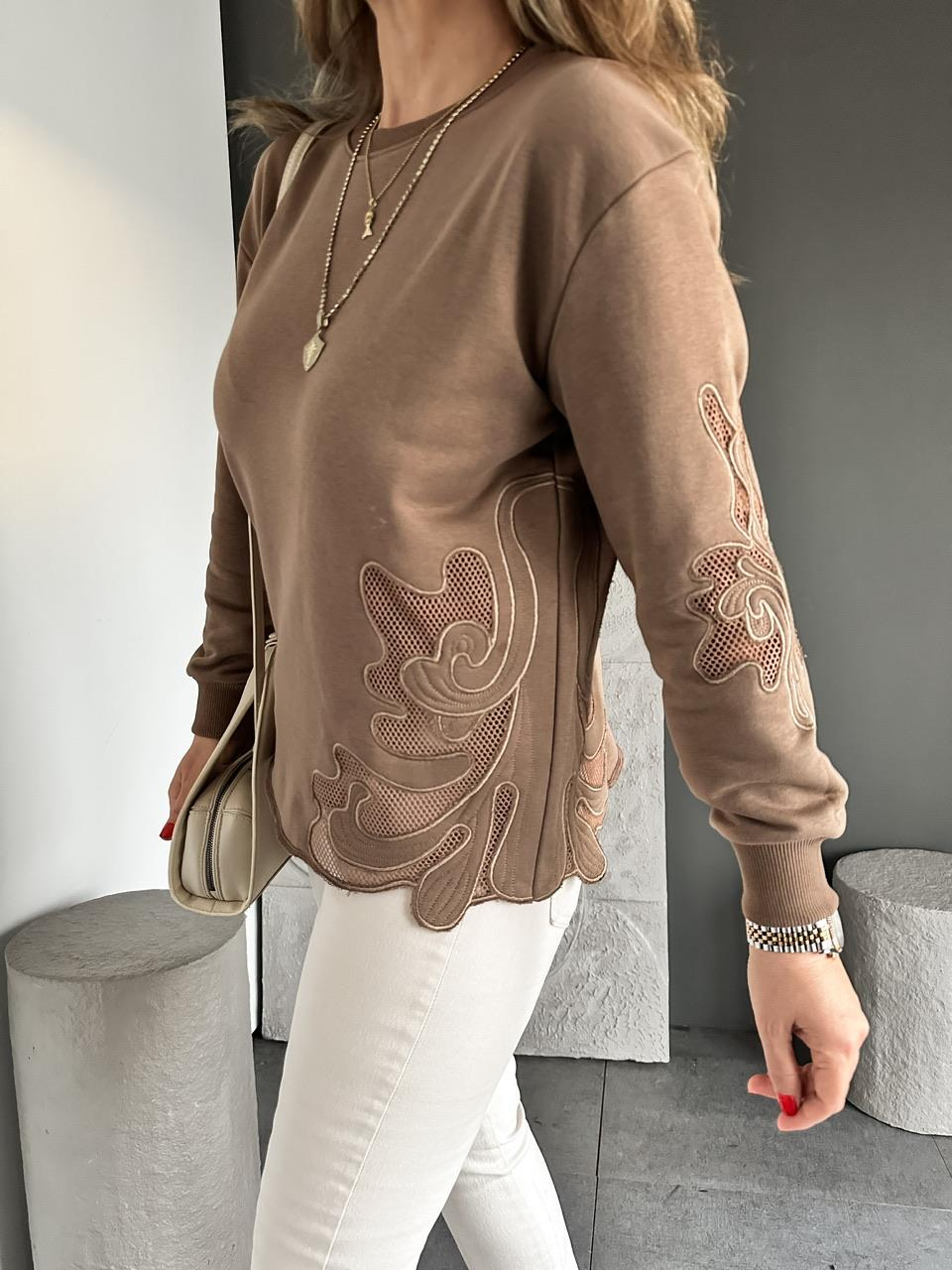 Kahve Nakışlı Marka Model Sweatshirt