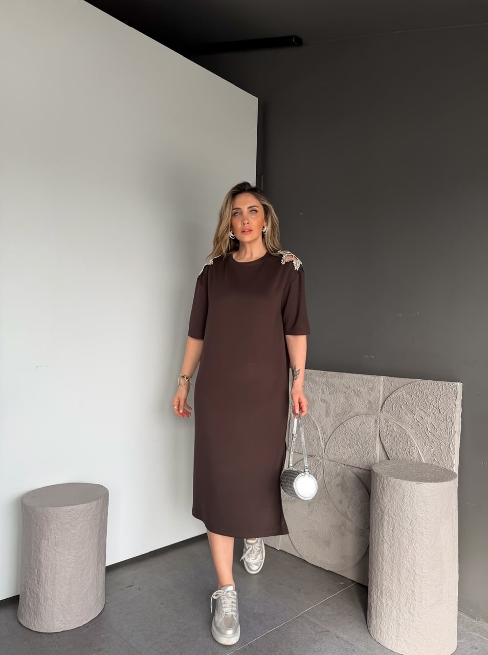 Kahve Omuzları Yıldız Taşlı Modal Elbise