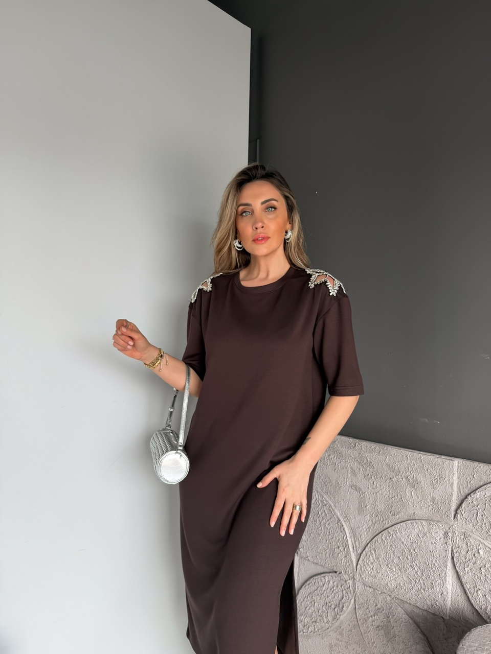 Kahve Omuzları Yıldız Taşlı Modal Elbise