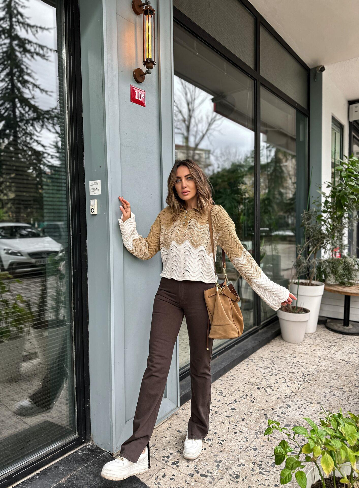 Kahve Paçası Yırtmaçlı Jean