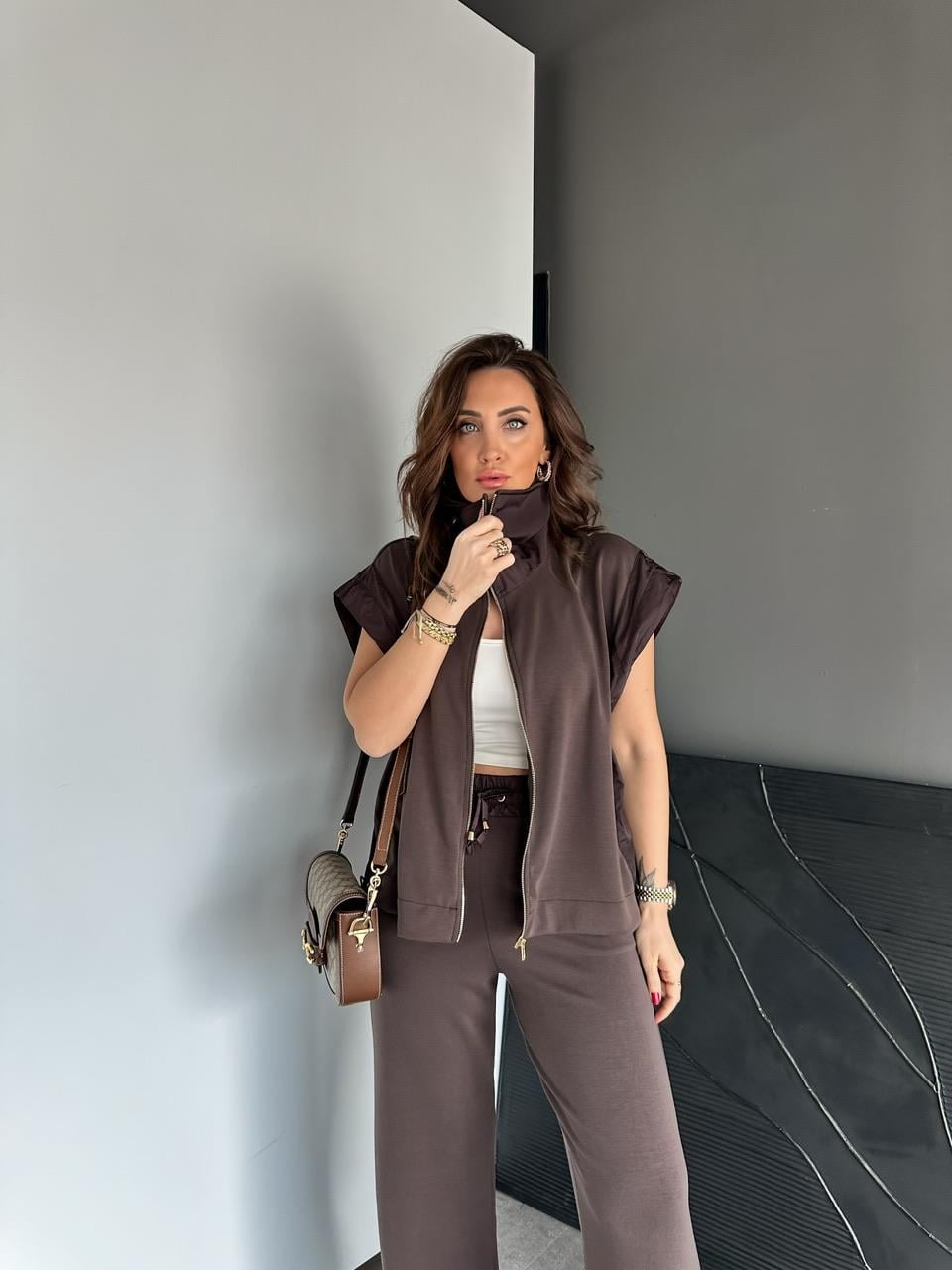 Kahve Paraşüt Detaylı Yelekli Takım