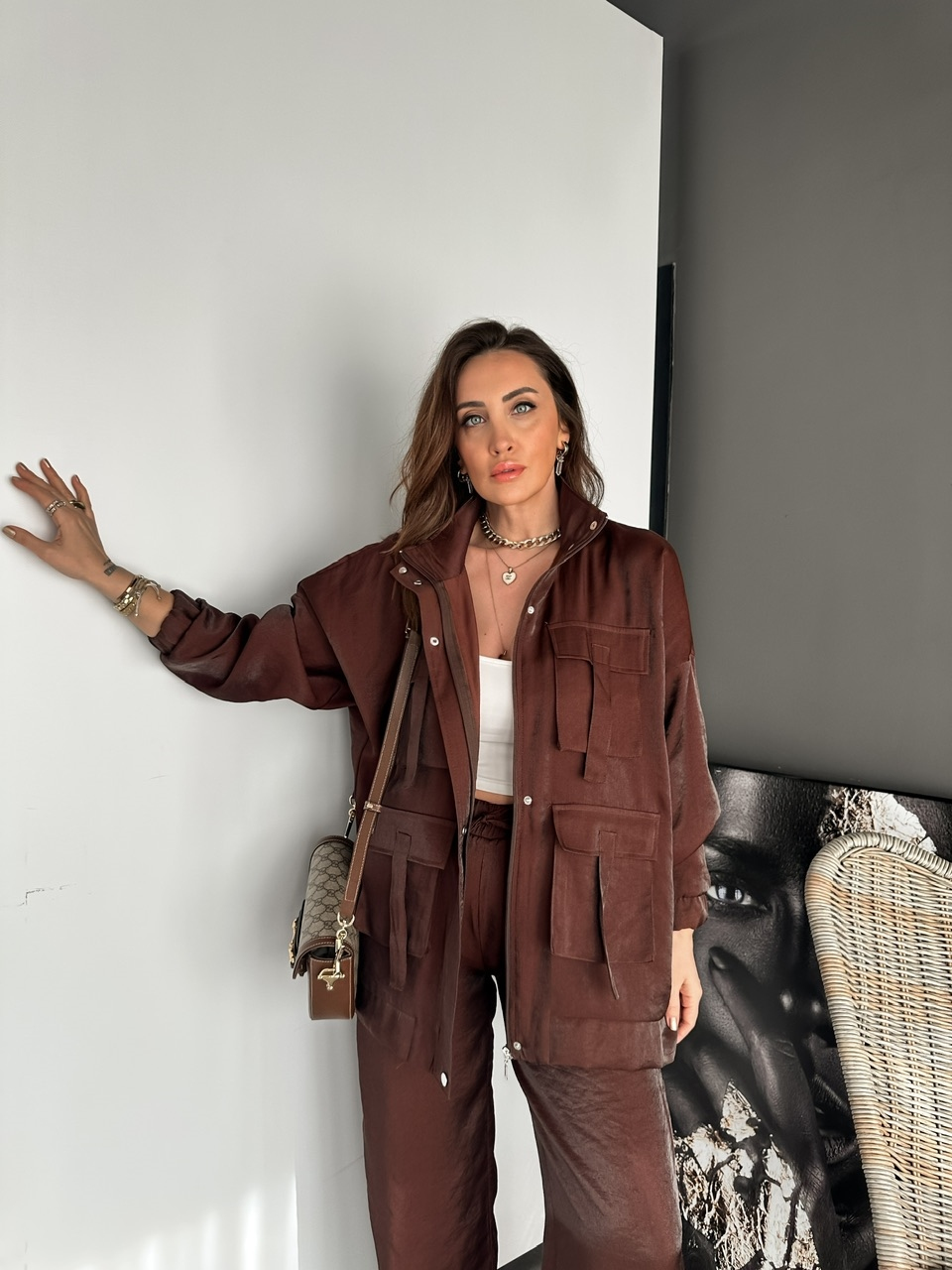 Kahve Parlak Dokulu Safari Takım(15 Nisan kargo çıkışlıdır.)