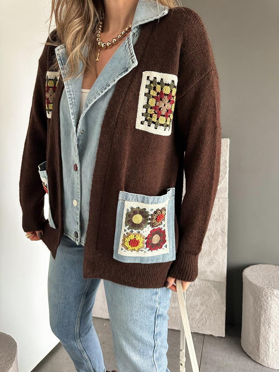 Kahve Patchwork Nakışlı Kot Parçalı Hırka
