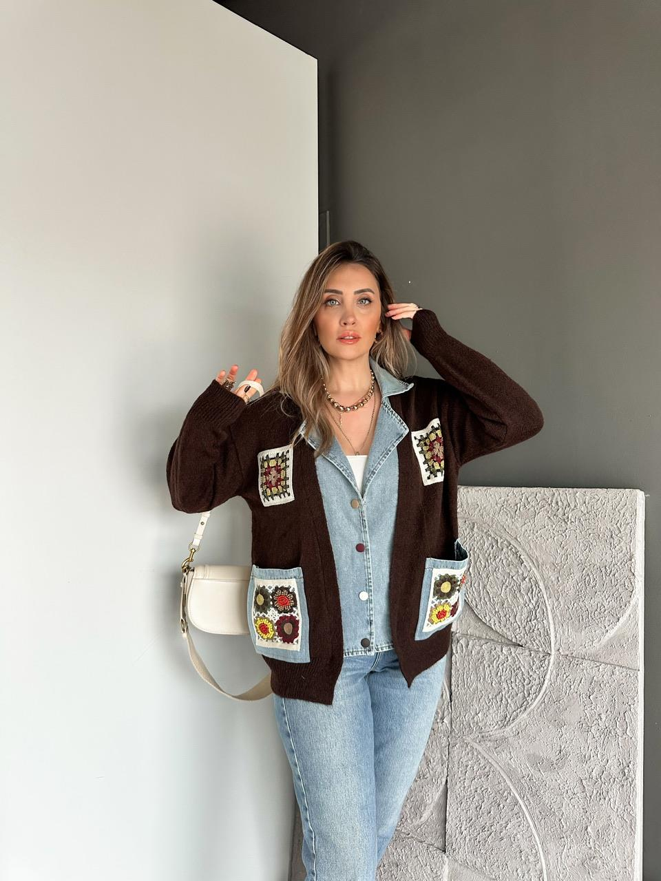 Kahve Patchwork Nakışlı Kot Parçalı Hırka