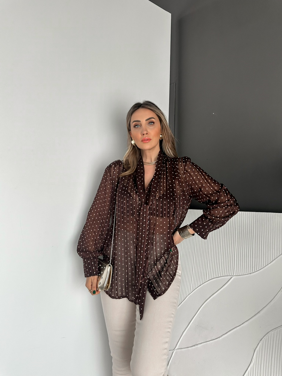 Kahve Puantiyeli Bağlamalı Şifon Gömlek