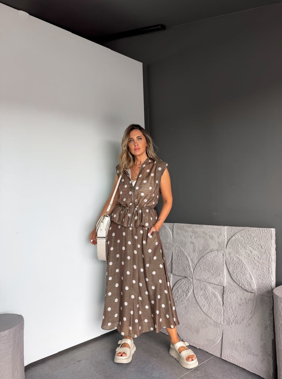 Kahve Puantiyeli Büzülebilir Ceketli Takım