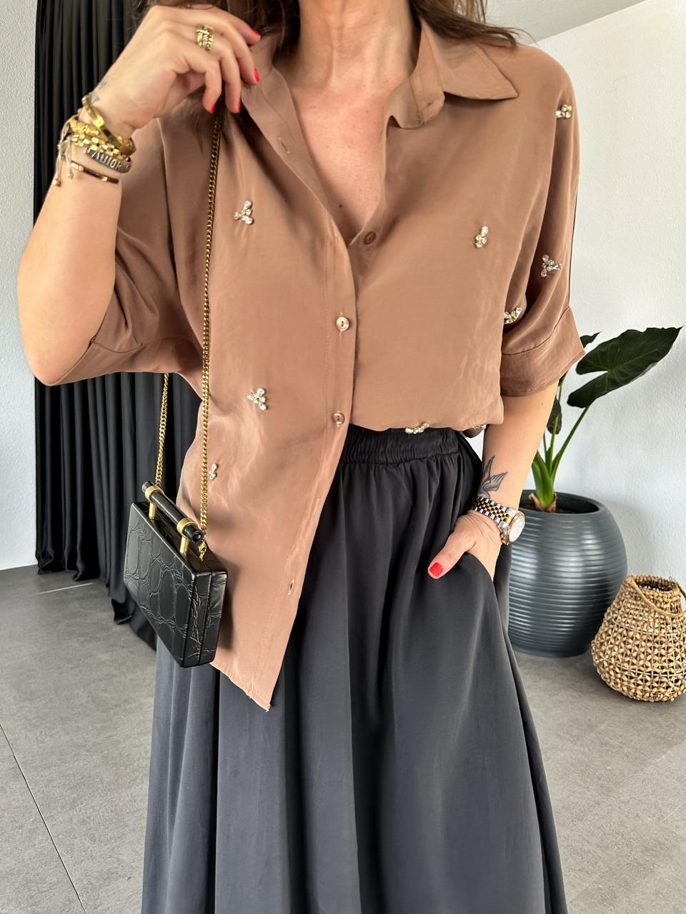 Kahve Serpme Taşlı Model Gömlek