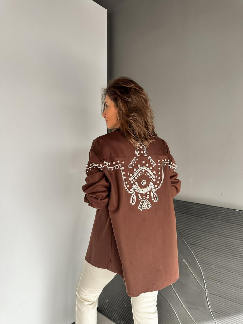 Kahve Sırtı İnci Ve Taş İşlemeli Ceket