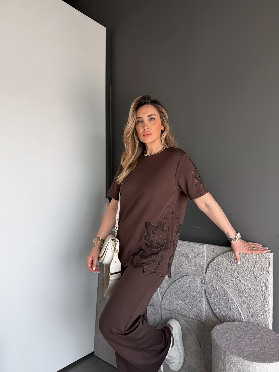 Kahve Tek Yanı Nakışlı Modal Takım